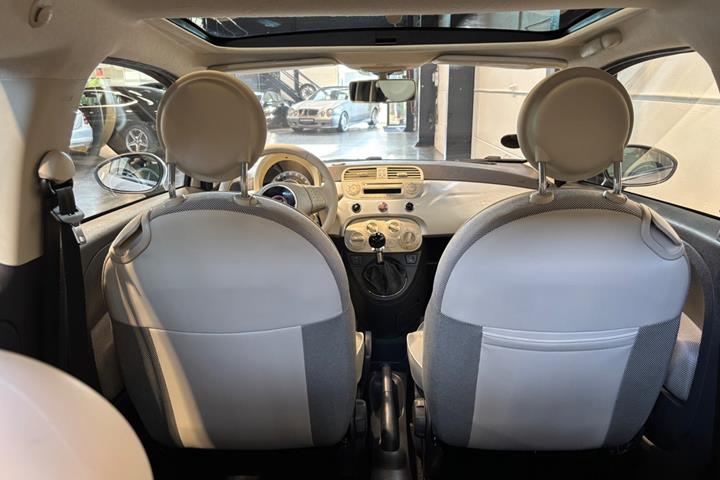 Hvid Fiat 500 fra 2011
