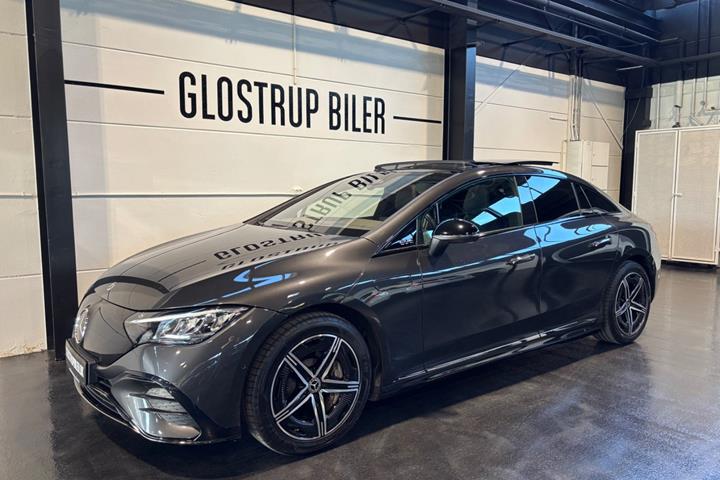Grå Mercedes EQE350+ fra 2022