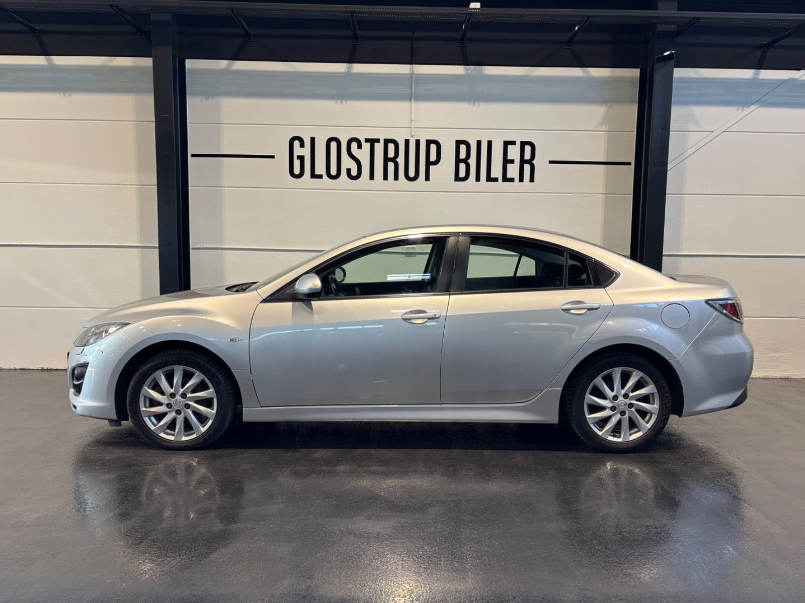 Sølv Mazda 6 fra 2010