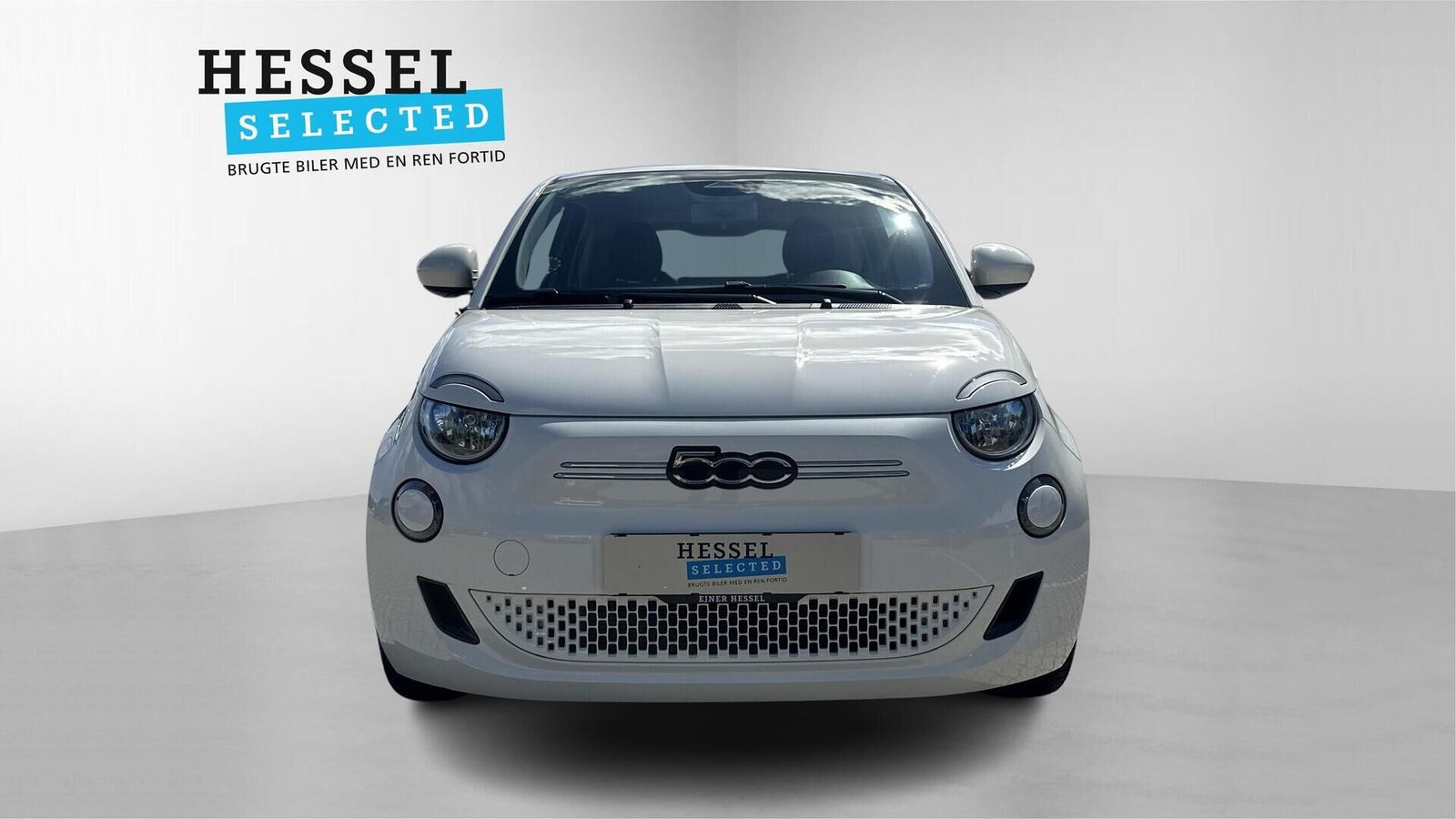 Hvid Fiat 500e fra 2023