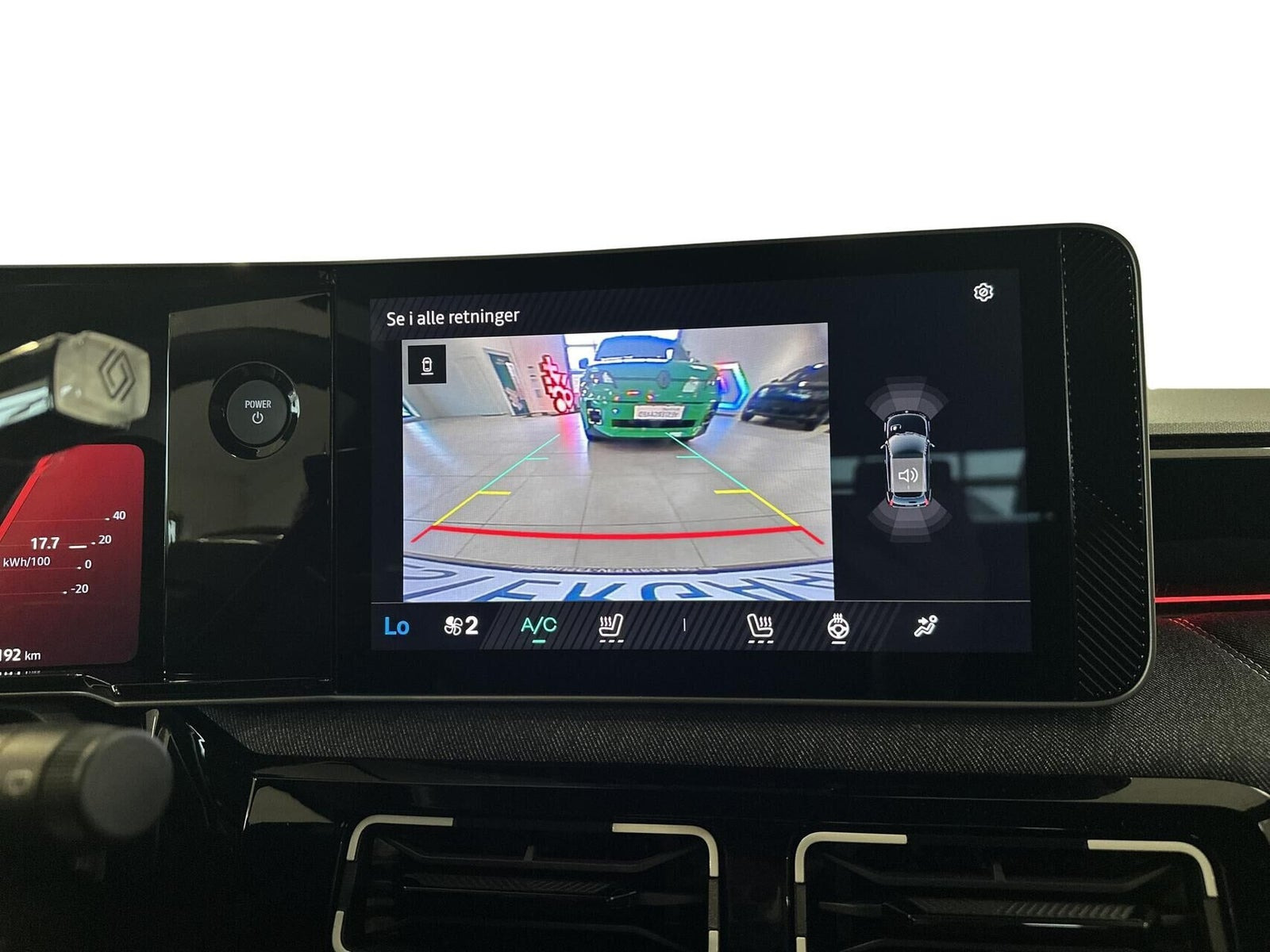 Grøn Renault 5 E-Tech fra 2025