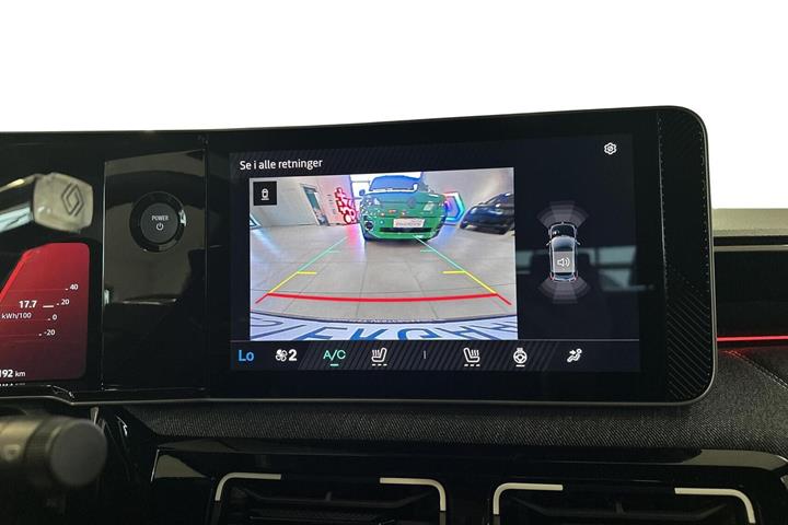 Grøn Renault 5 E-Tech fra 2025