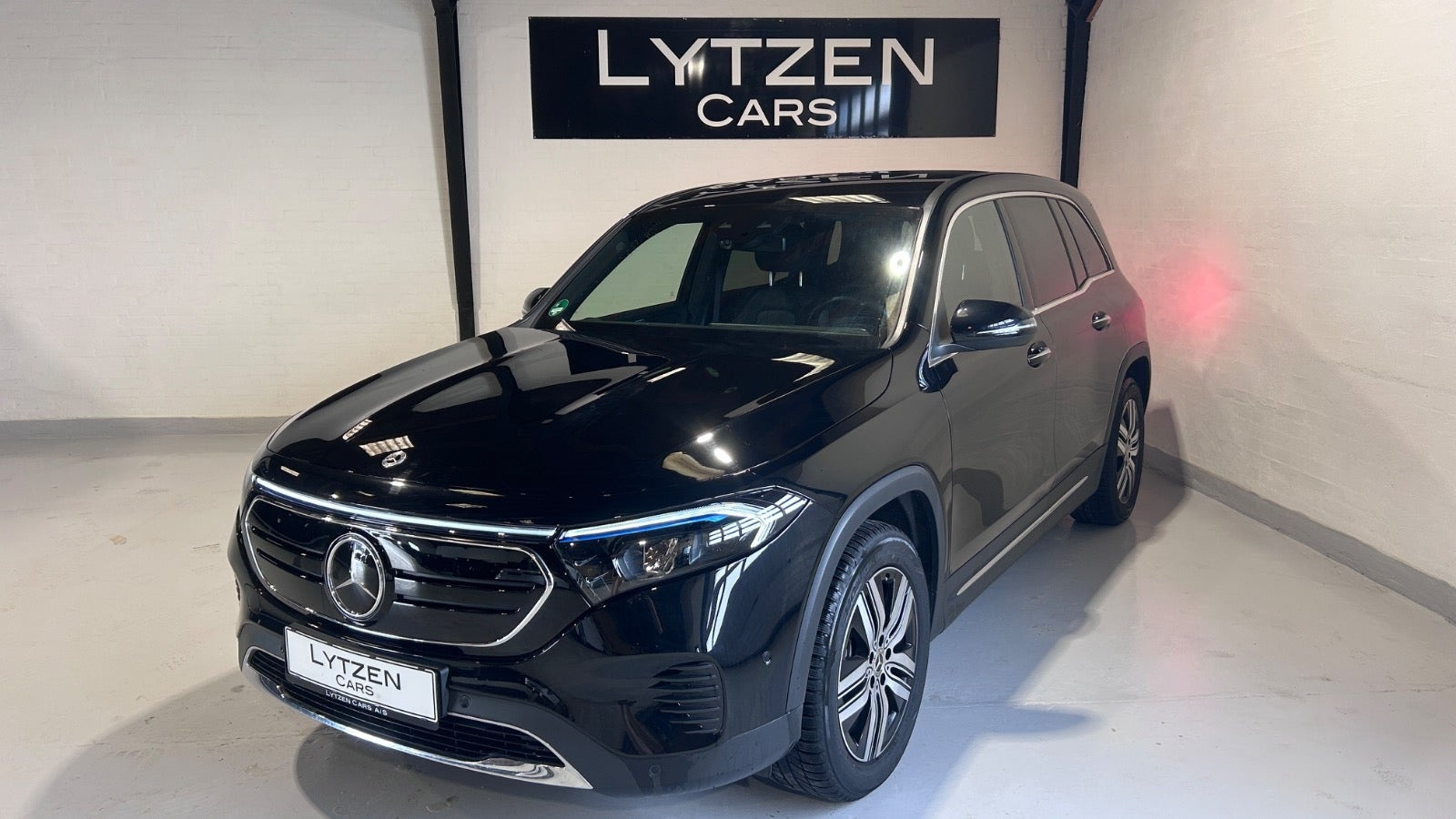 Mercedes EQB250+