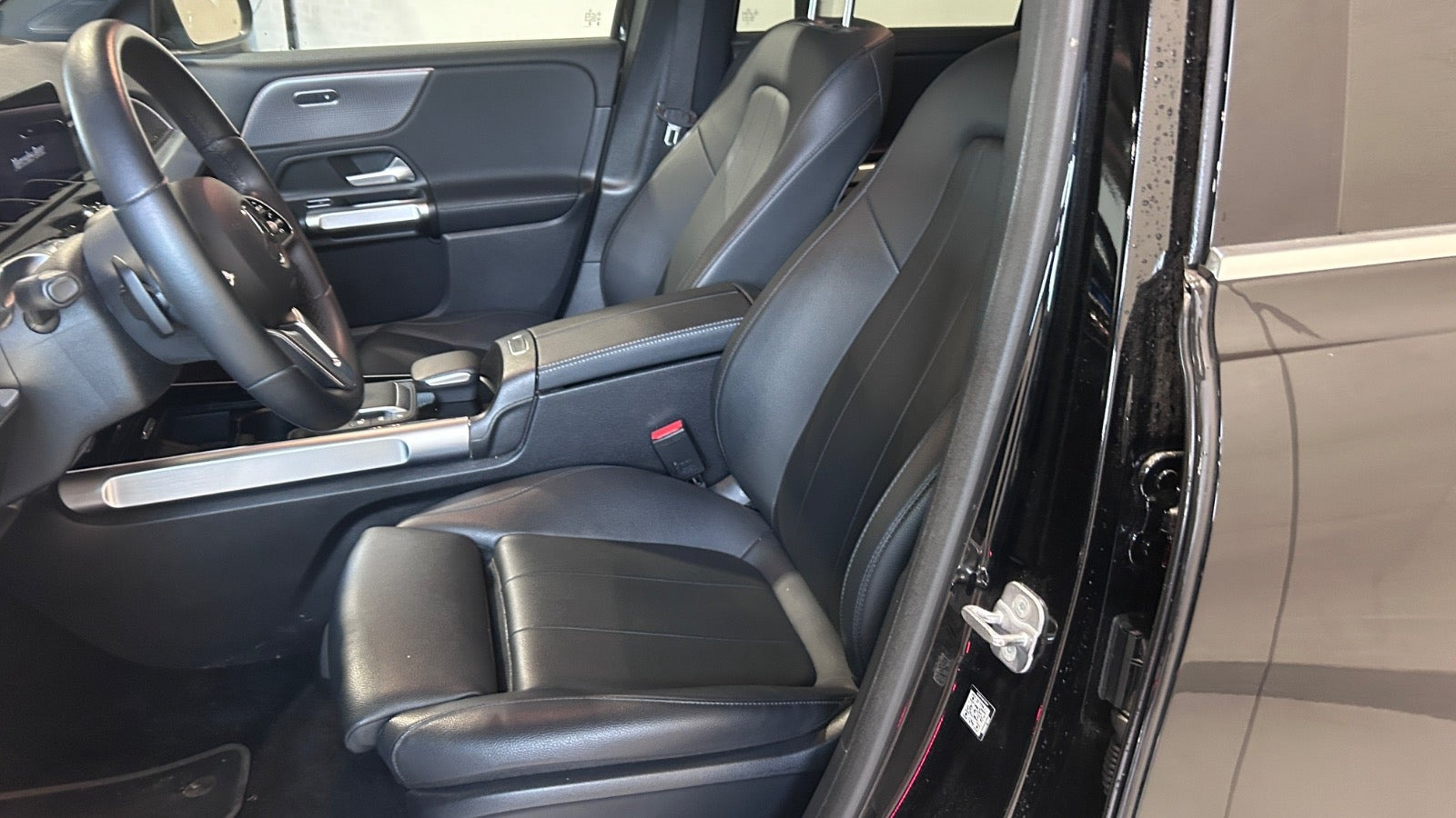 undefined Mercedes EQB250+ fra 2023