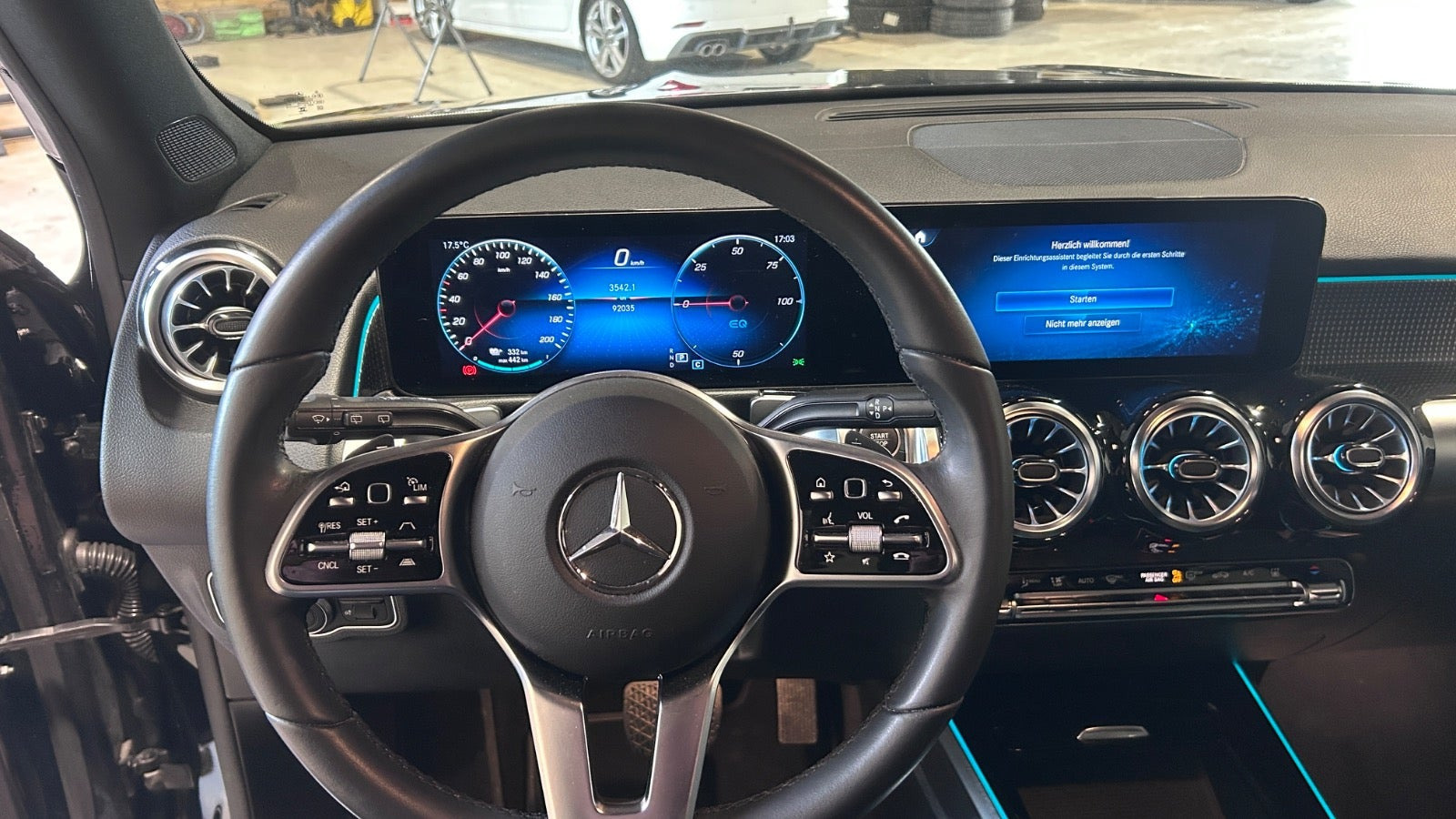 undefined Mercedes EQB250+ fra 2023