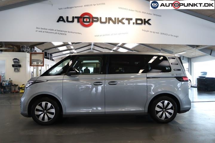 Grå VW ID.Buzz fra 2023