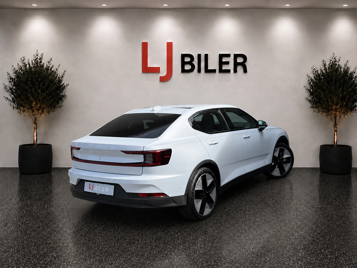 Hvid Polestar 2 fra 2023