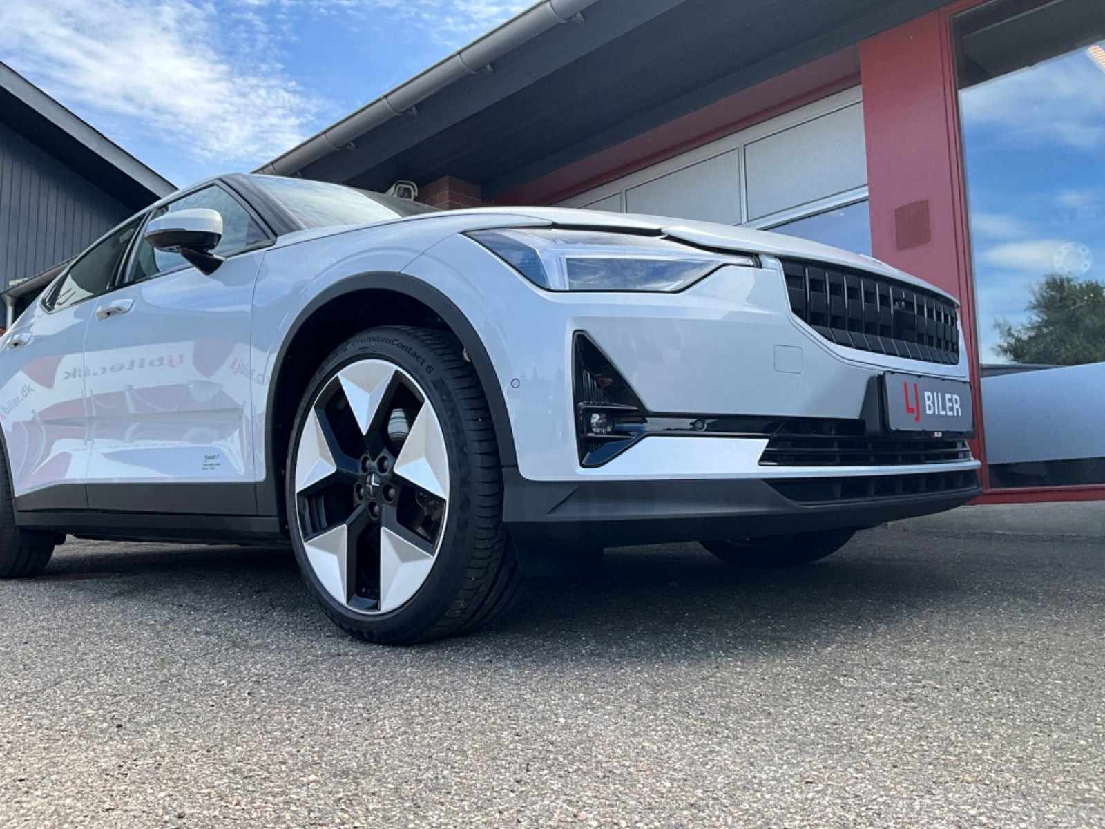 Hvid Polestar 2 fra 2023