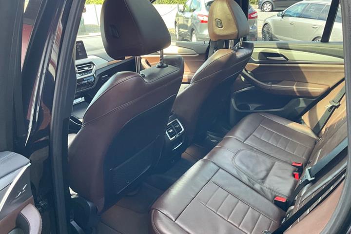 Sort BMW iX3 fra 2022