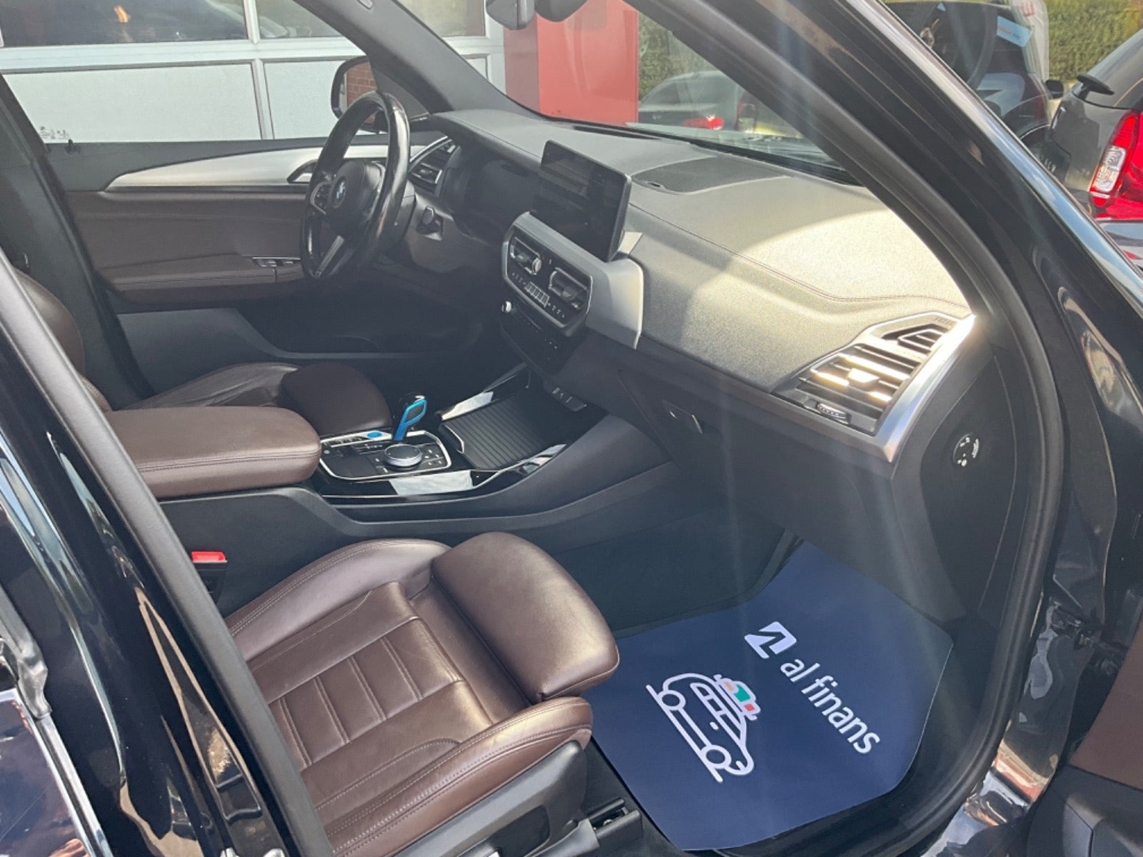 Sort BMW iX3 fra 2022