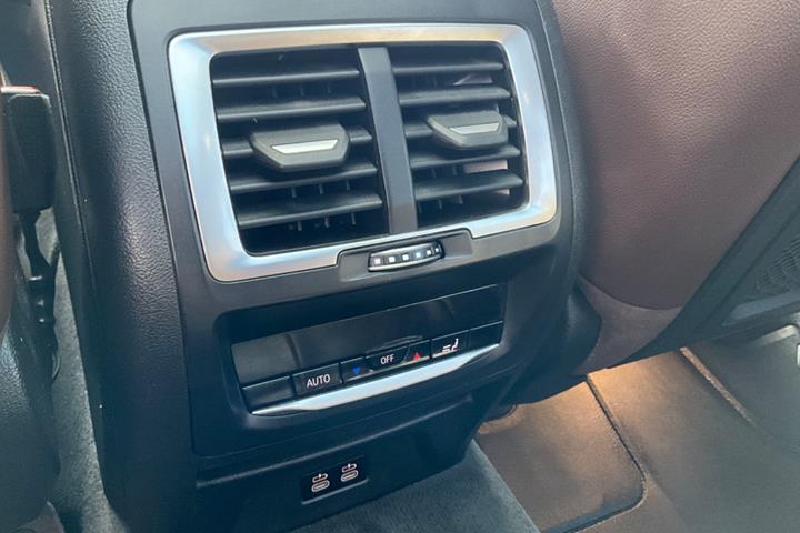 Sort BMW iX3 fra 2022