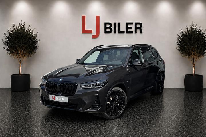 Grå BMW iX3 fra 2024