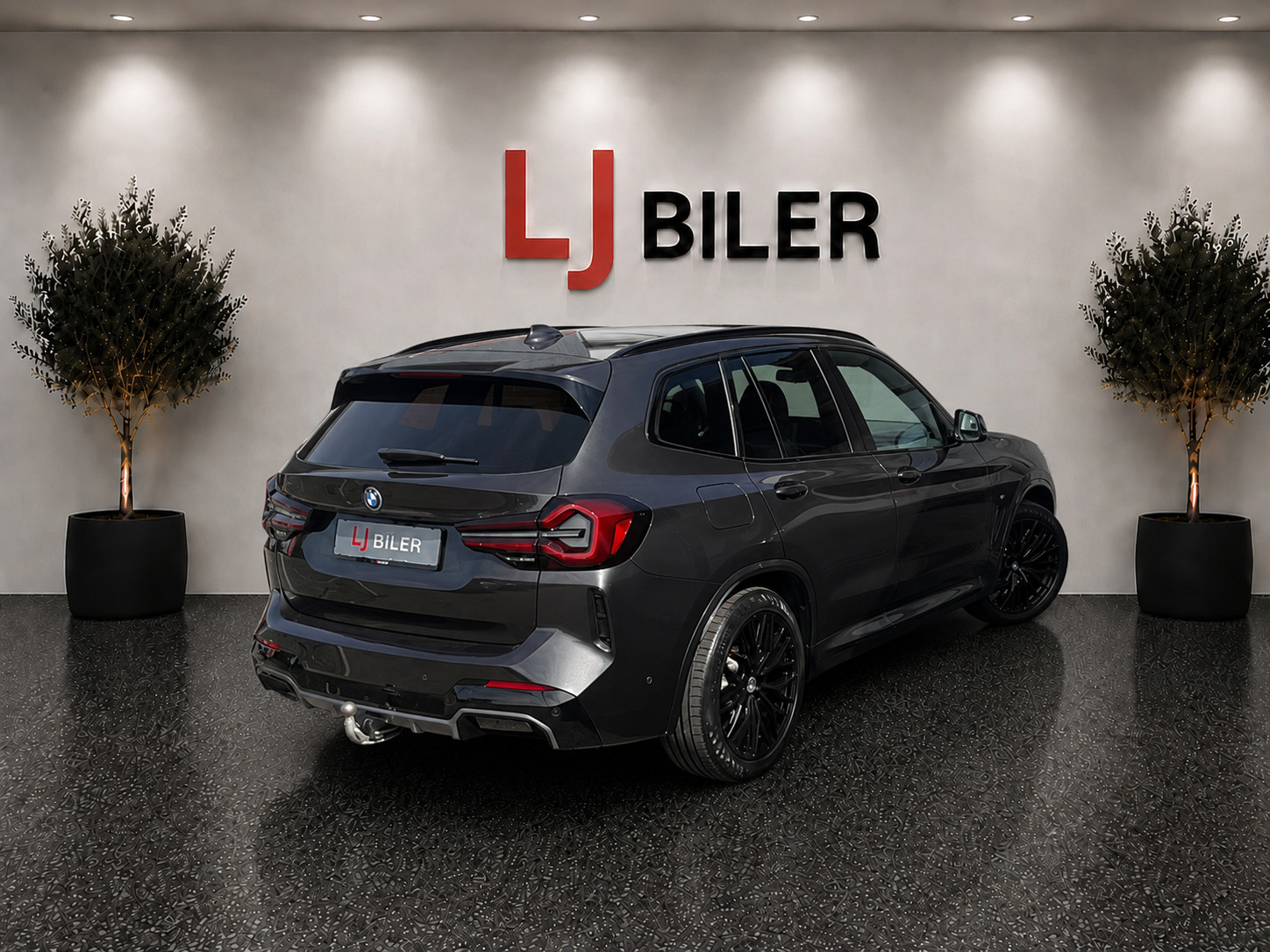 Grå BMW iX3 fra 2024