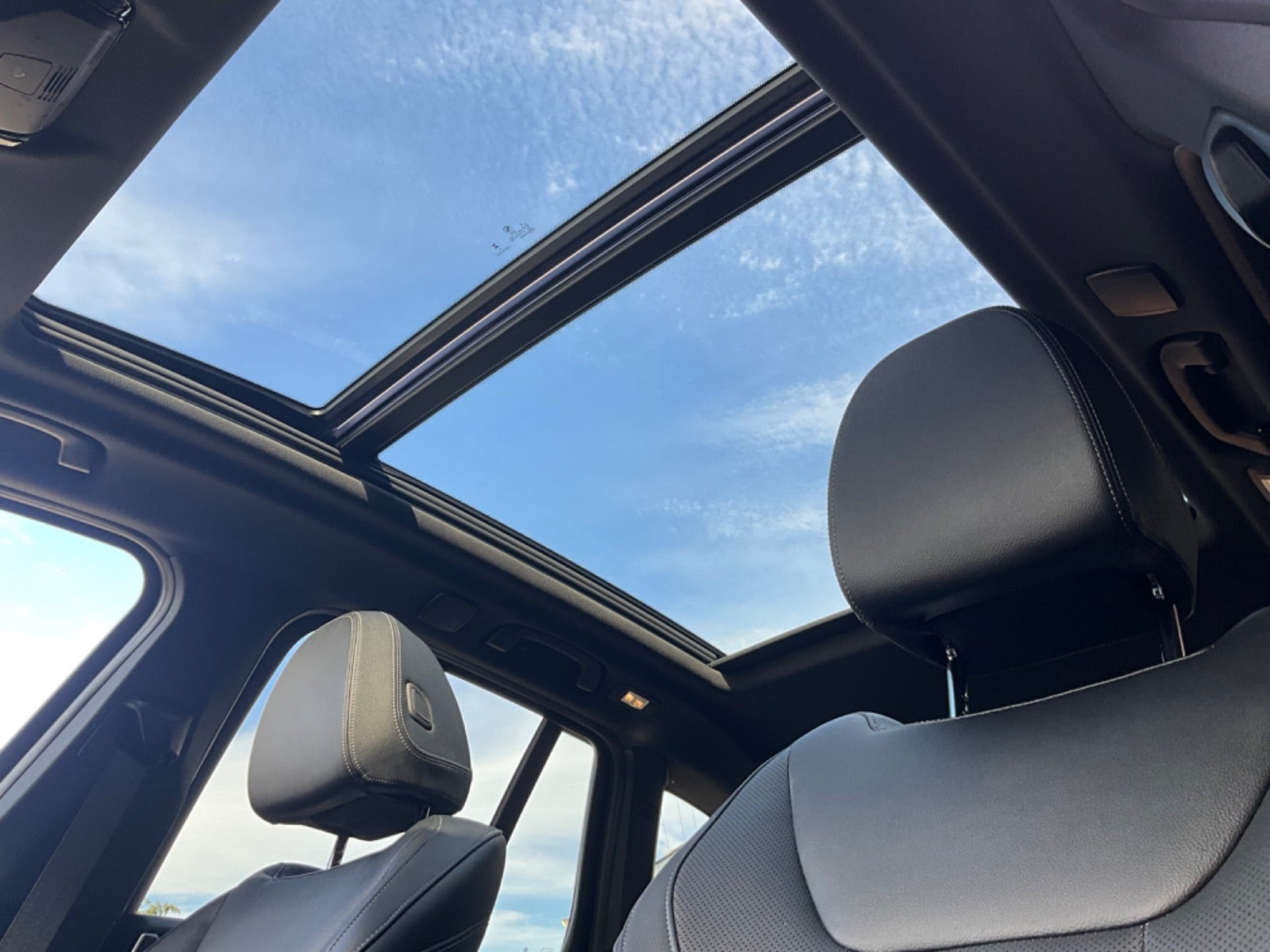Grå BMW iX3 fra 2024