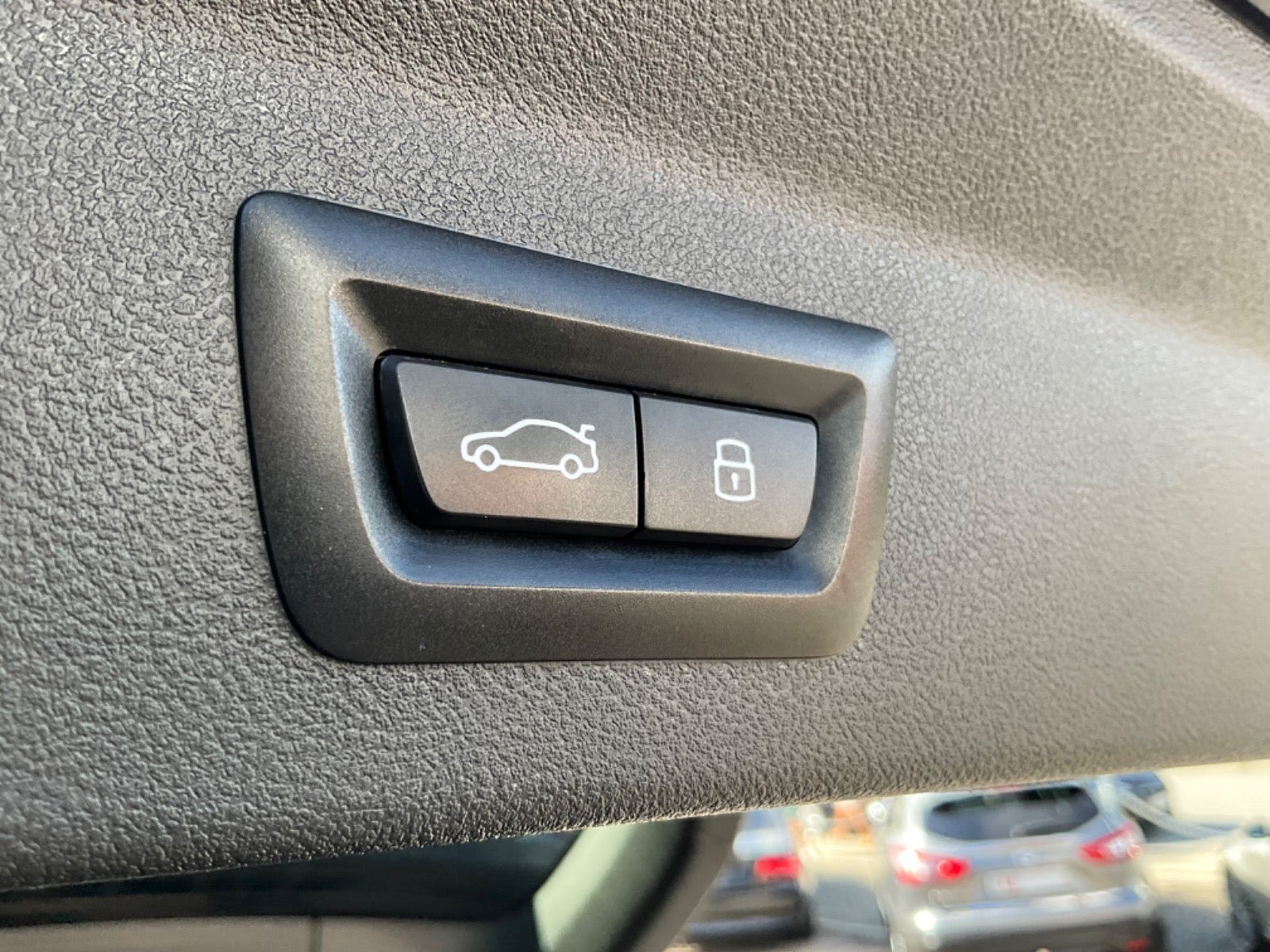 Grå BMW iX3 fra 2024
