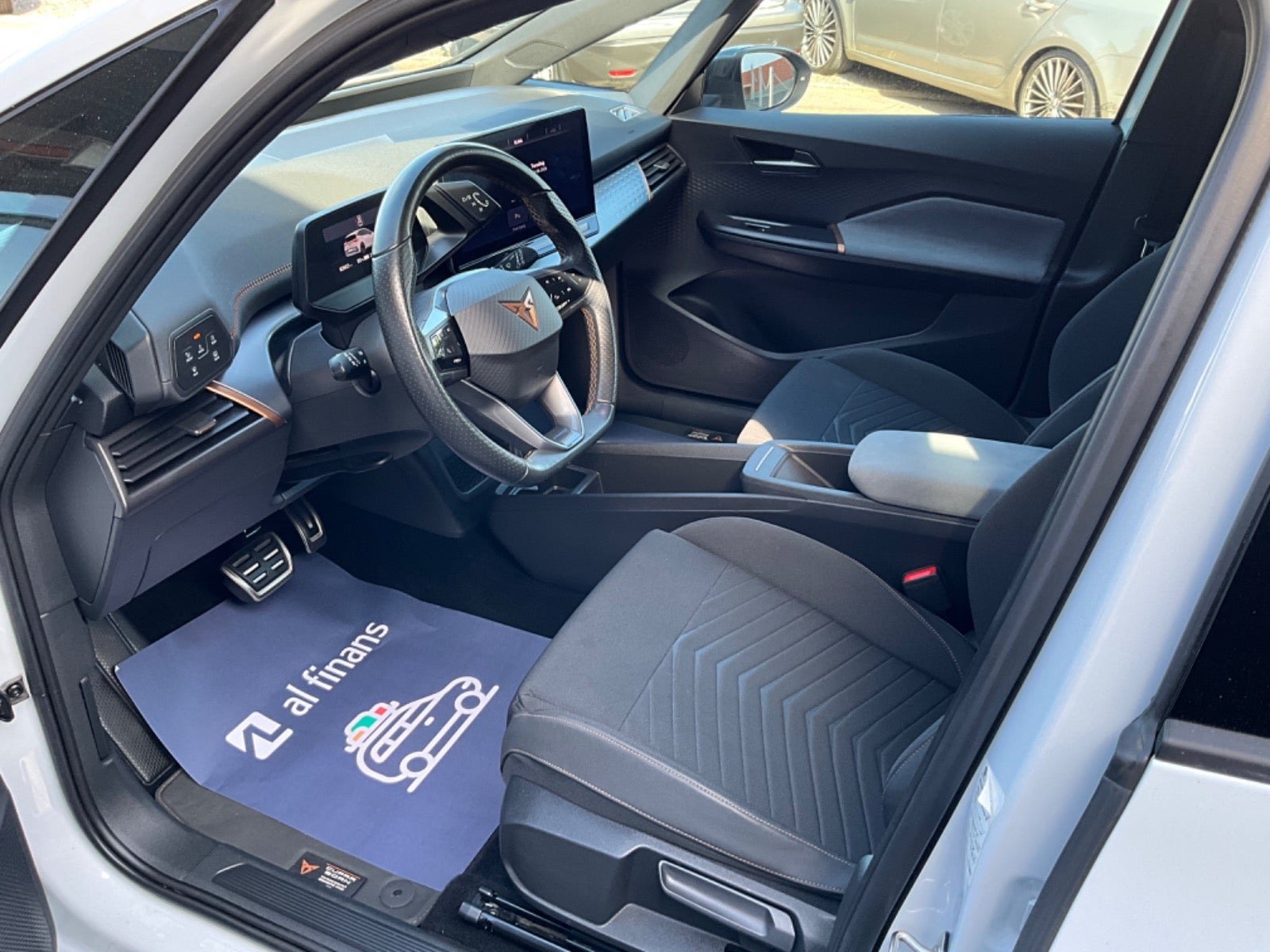 Hvid Cupra Born fra 2022