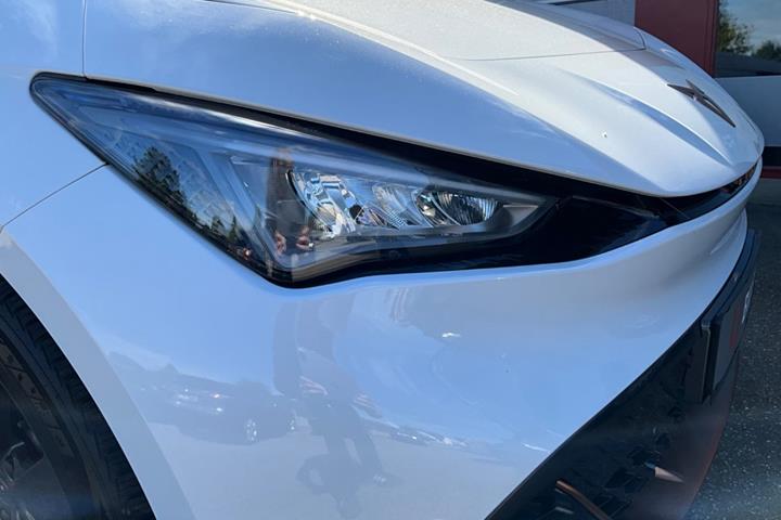 Hvid Cupra Born fra 2022