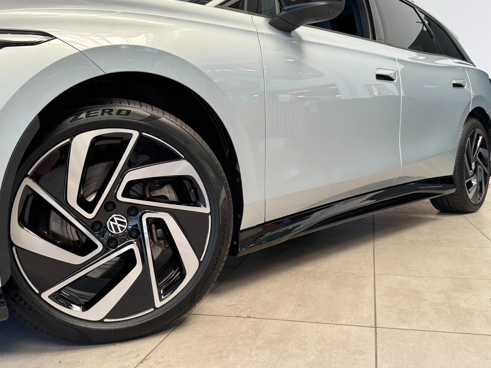 Sølv VW ID.7 fra 2025