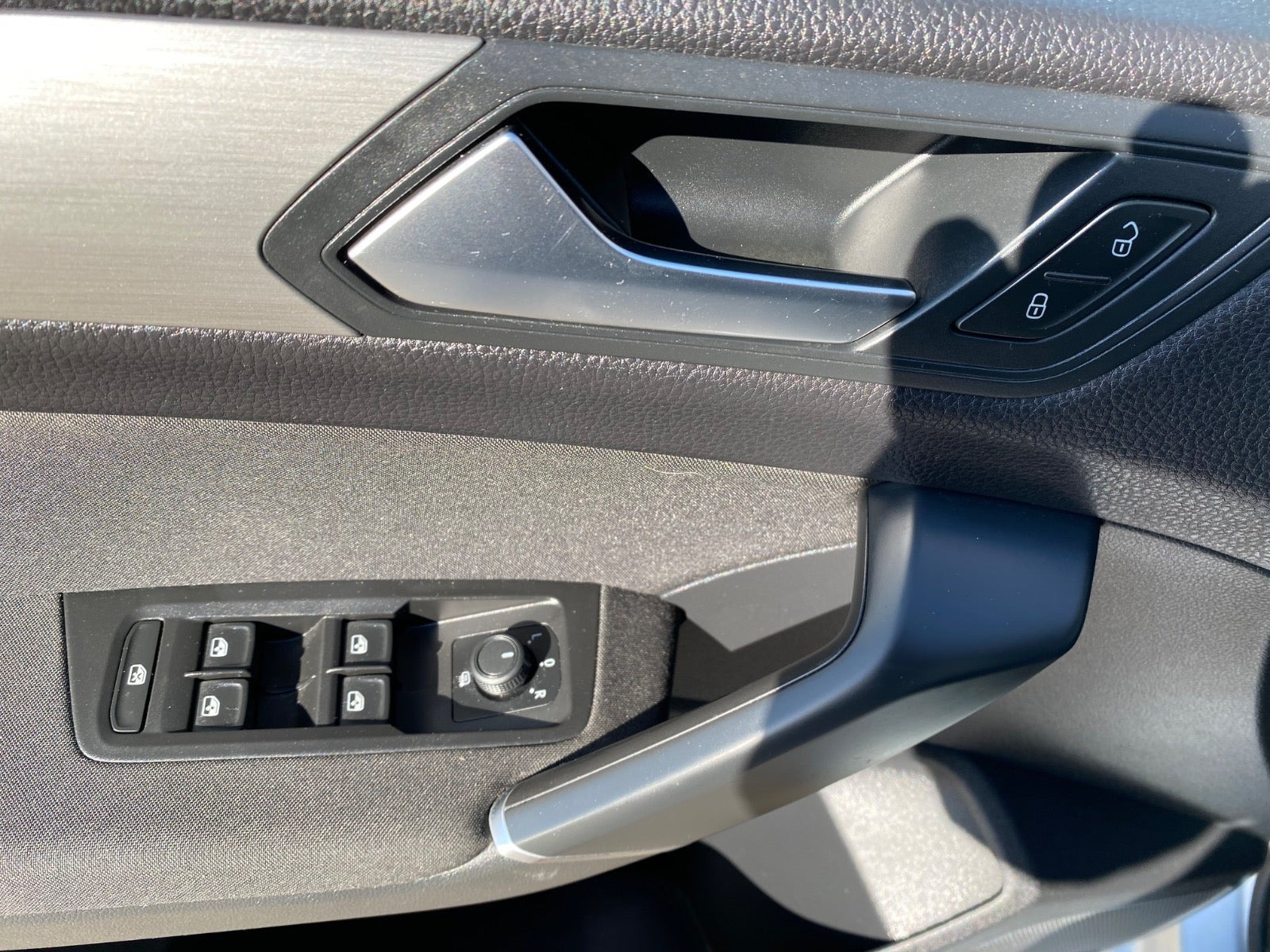 Sølv VW Touran fra 2021