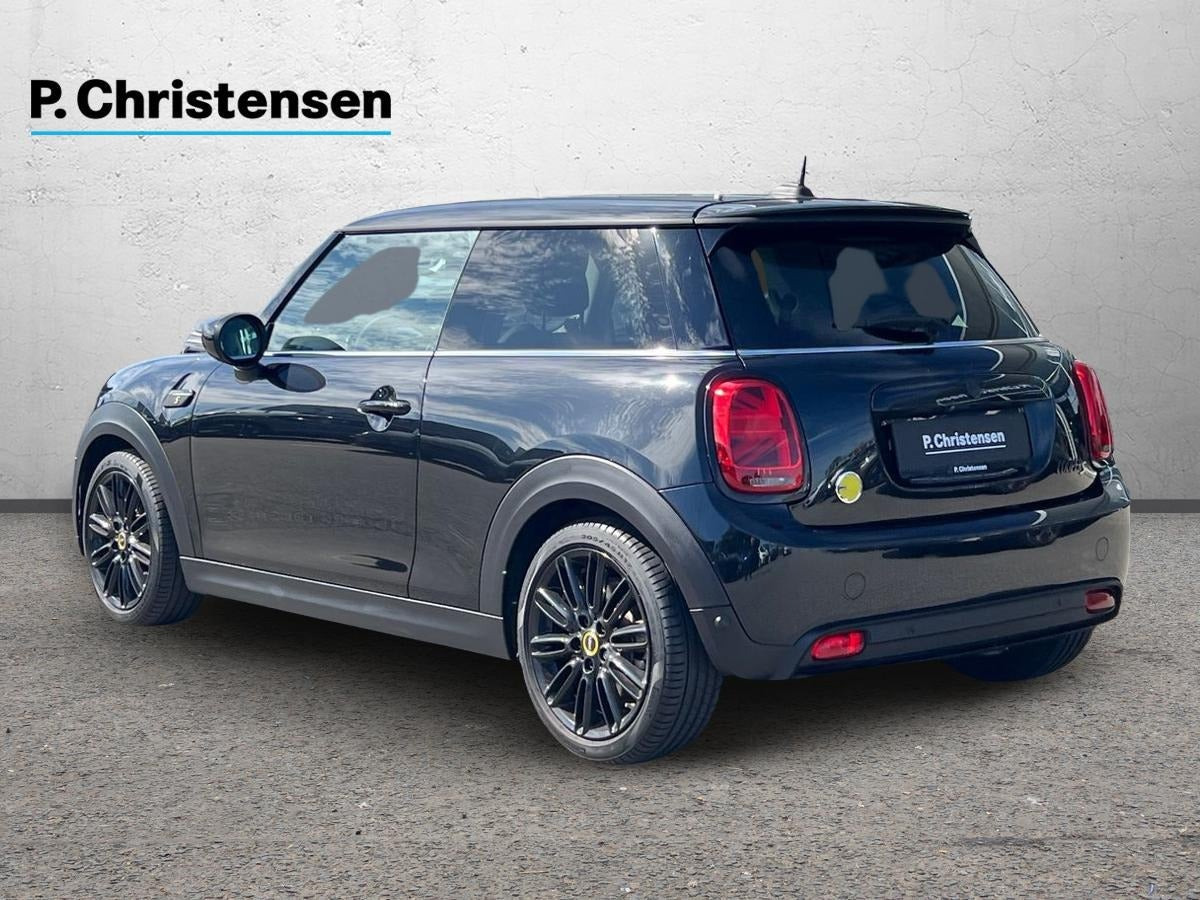 Sort Mini Cooper SE fra 2023
