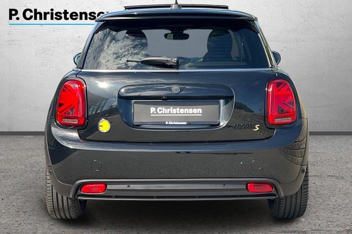 Sort Mini Cooper SE fra 2023