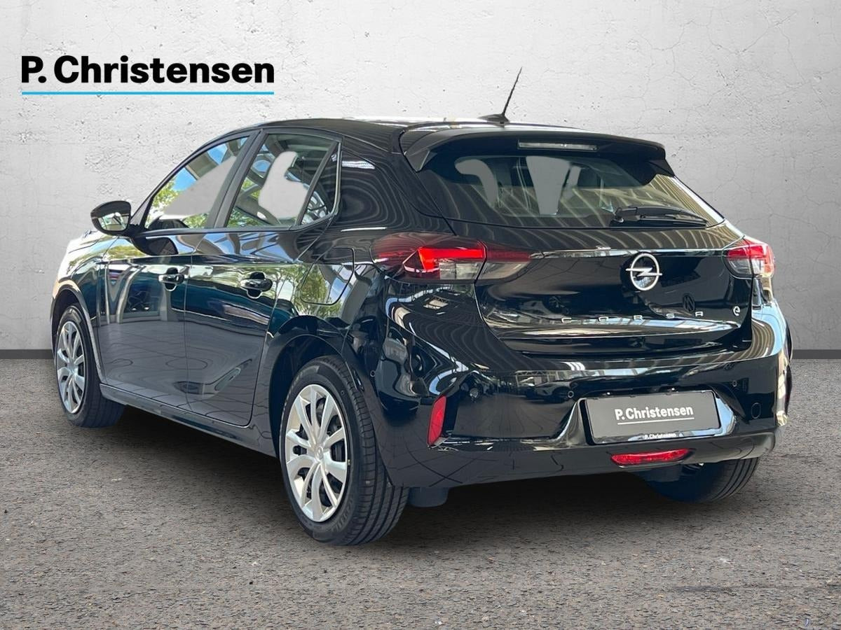 Sort Opel Corsa-e fra 2024