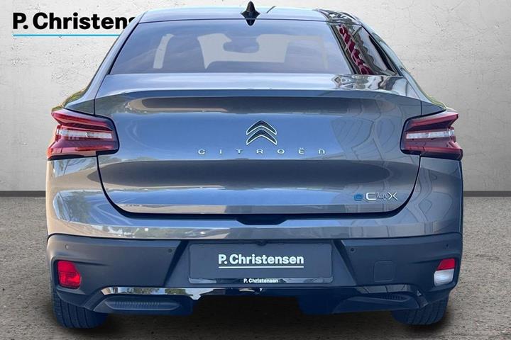 Grå Citroën ë-C4 X fra 2024