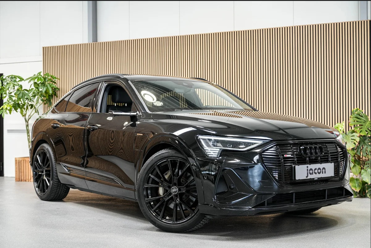 Audi e-tron 55 S-line Sportback quattro