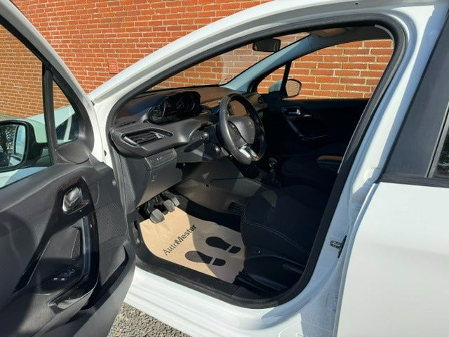 undefined Peugeot 208 fra 2017