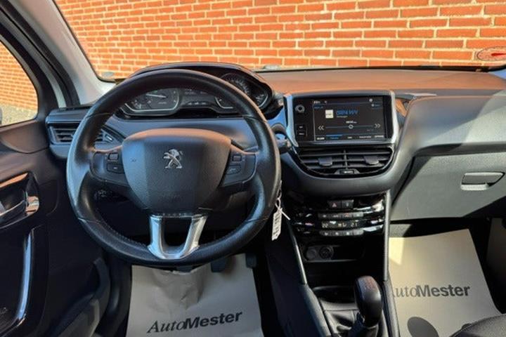 undefined Peugeot 208 fra 2017