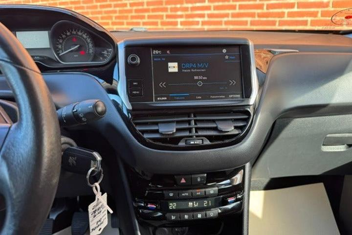 undefined Peugeot 208 fra 2017