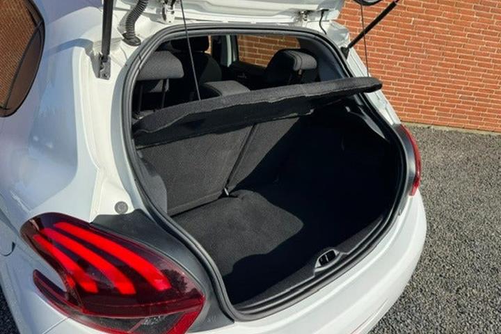 undefined Peugeot 208 fra 2017
