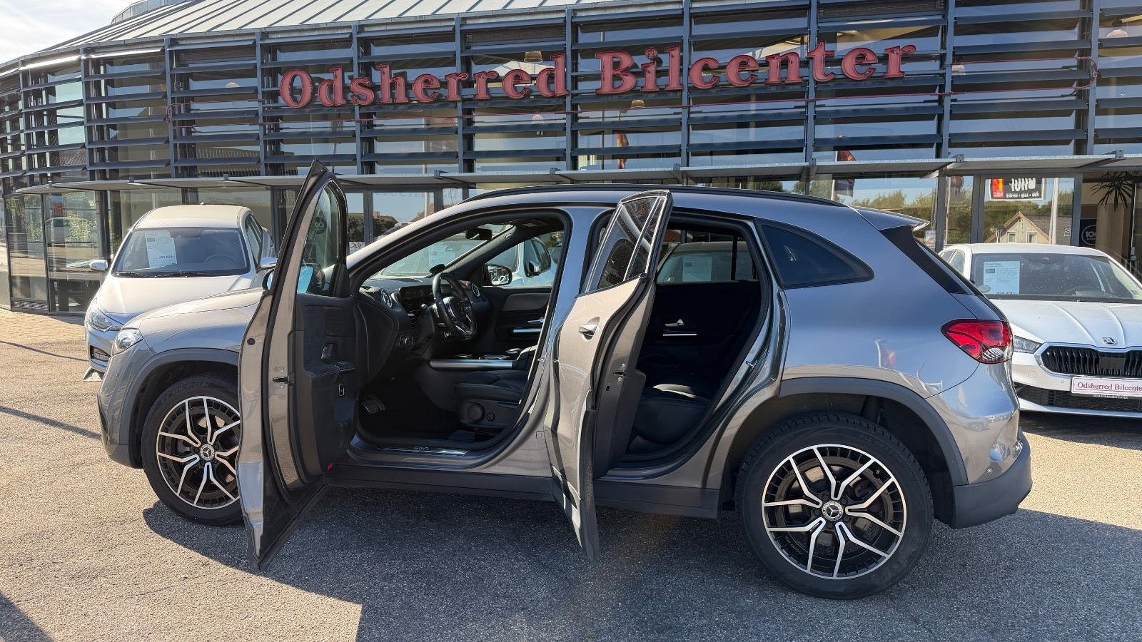 Grå Mercedes EQA250 fra 2022