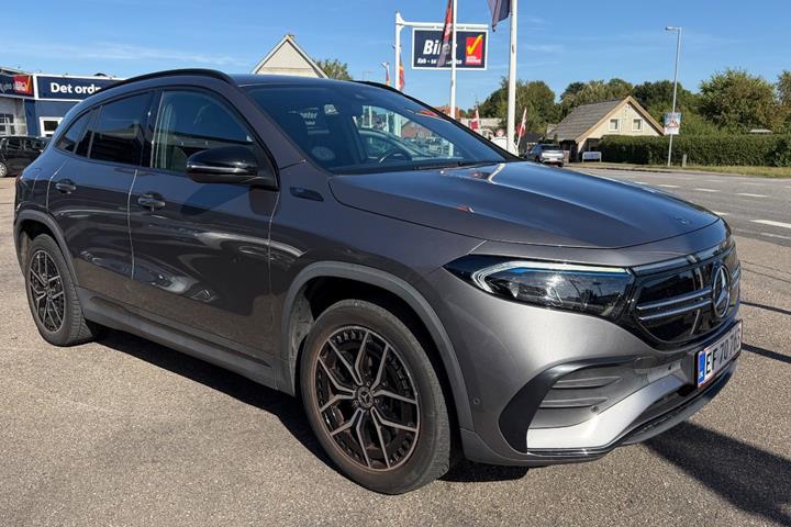 Grå Mercedes EQA250 fra 2022