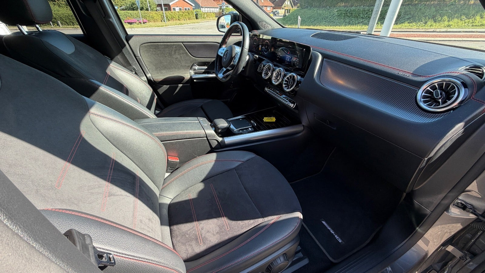 Grå Mercedes EQA250 fra 2022