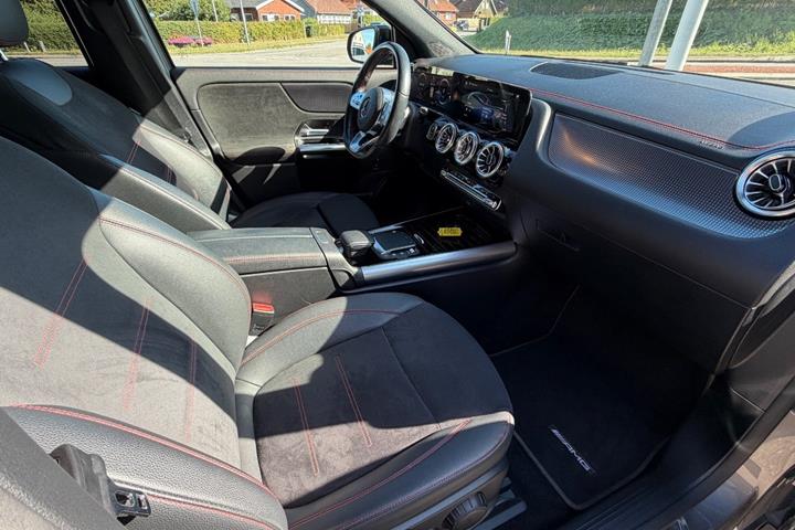 Grå Mercedes EQA250 fra 2022