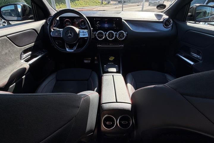 Grå Mercedes EQA250 fra 2022