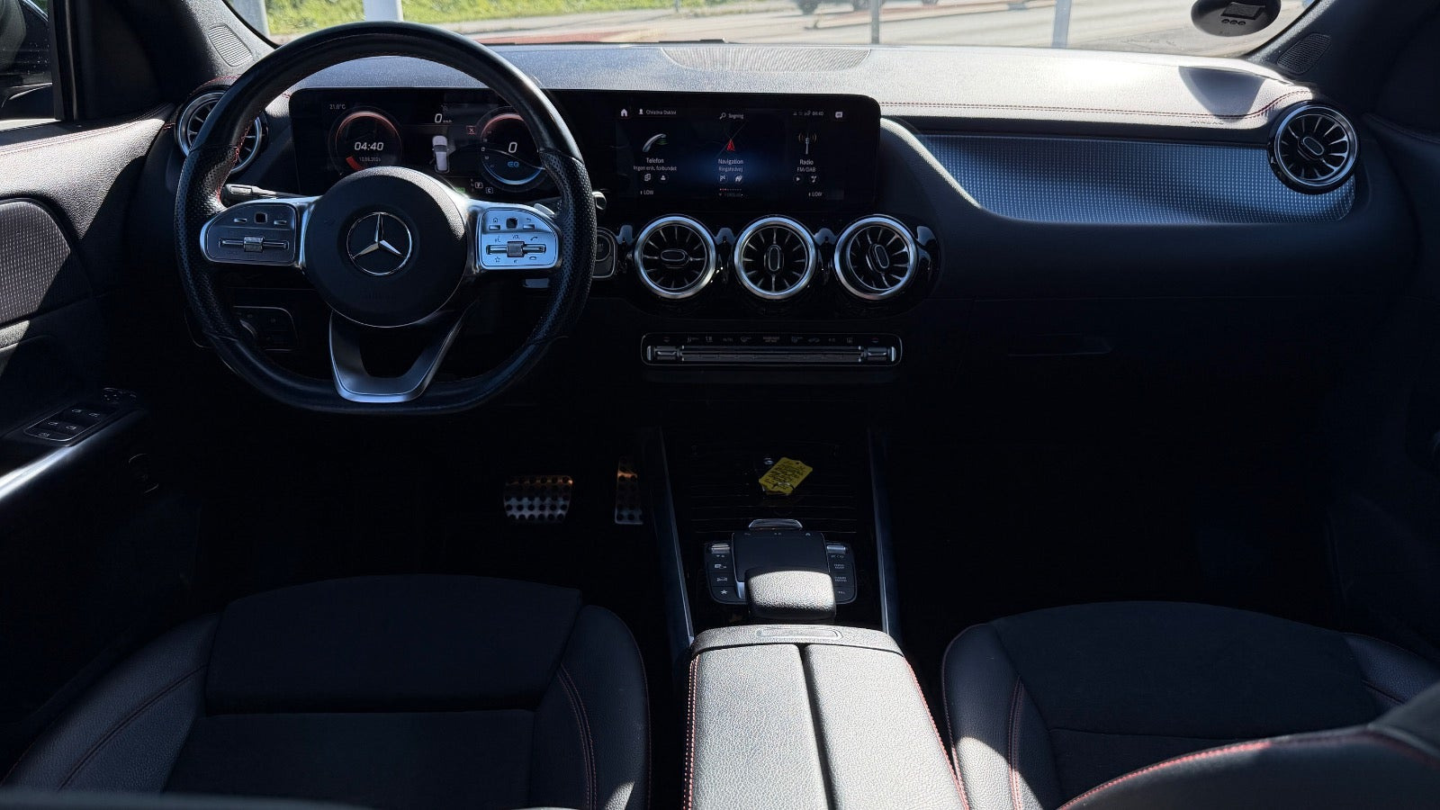 Grå Mercedes EQA250 fra 2022