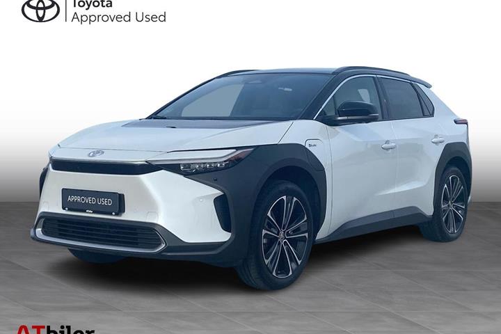 Hvid Toyota BZ4X fra 2024