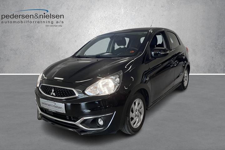 Sort Mitsubishi Space Star fra 2019 set udefra