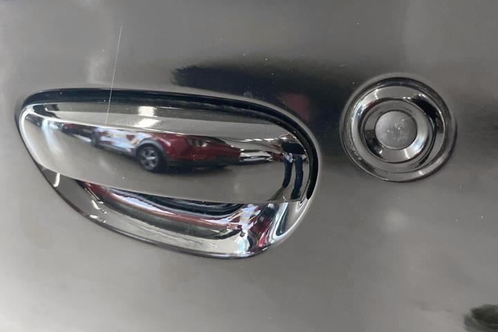 Sort Mitsubishi Space Star fra 2019