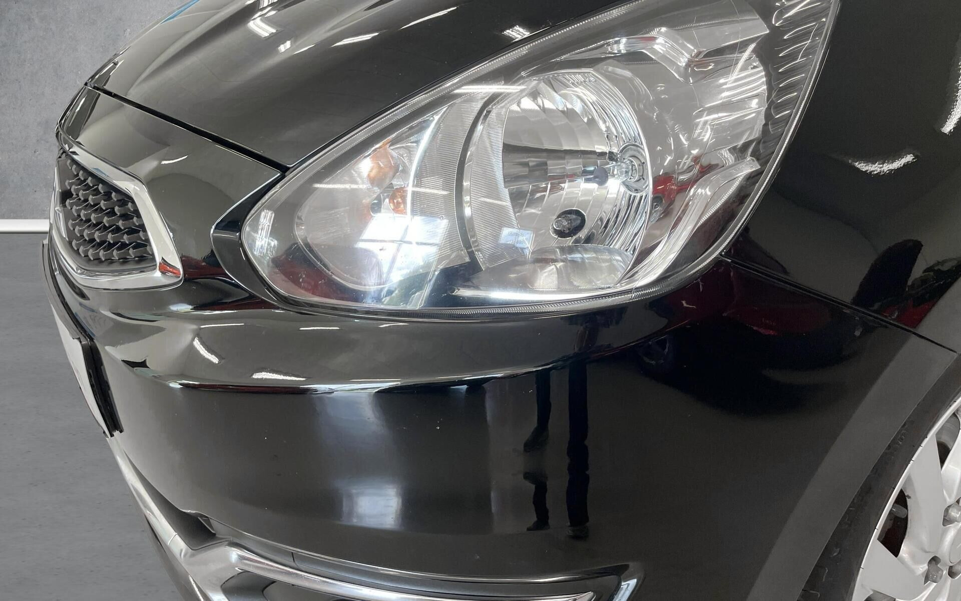 Sort Mitsubishi Space Star fra 2019
