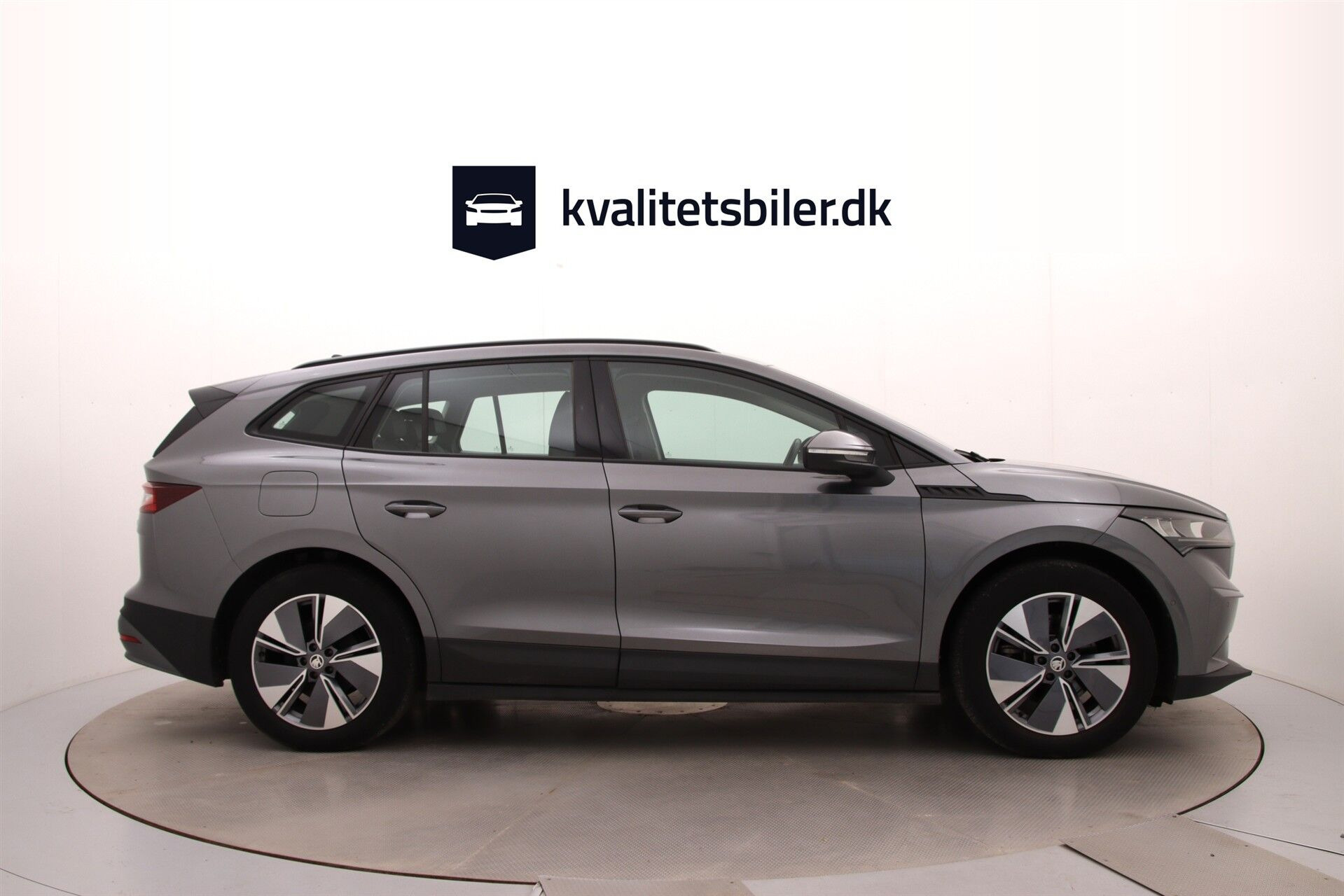 Grå Skoda Enyaq fra 2022
