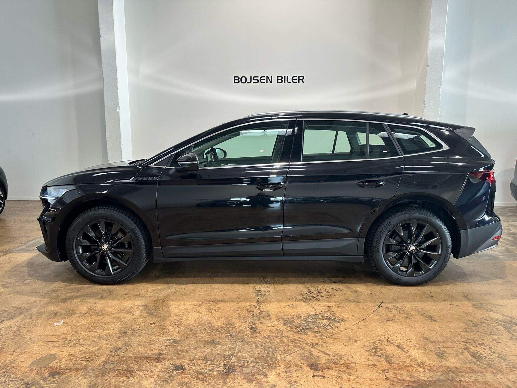 Sort Skoda Enyaq fra 2023