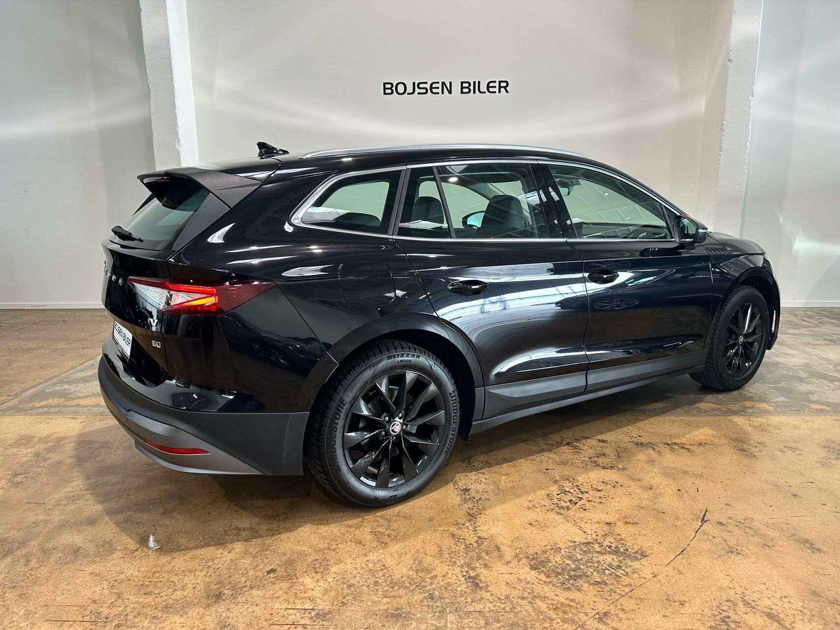 Sort Skoda Enyaq fra 2023