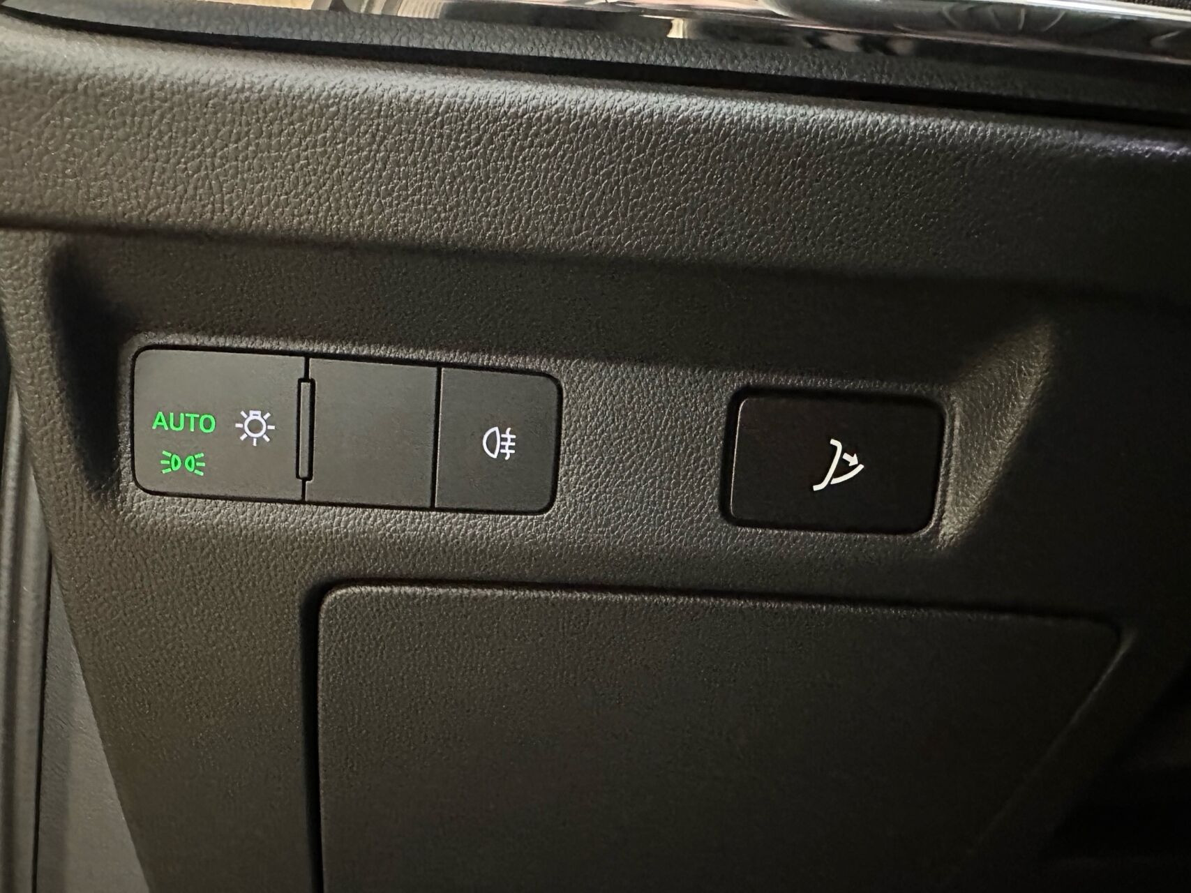 Sort Skoda Enyaq fra 2023