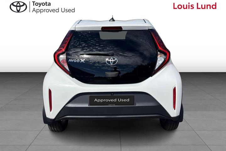 Hvid Toyota Aygo X fra 2022