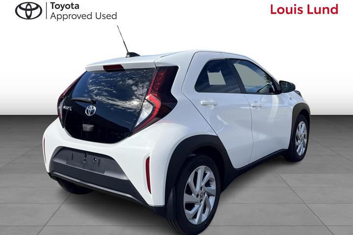 Hvid Toyota Aygo X fra 2022
