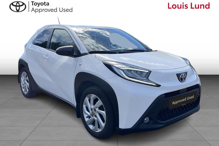 Hvid Toyota Aygo X fra 2022