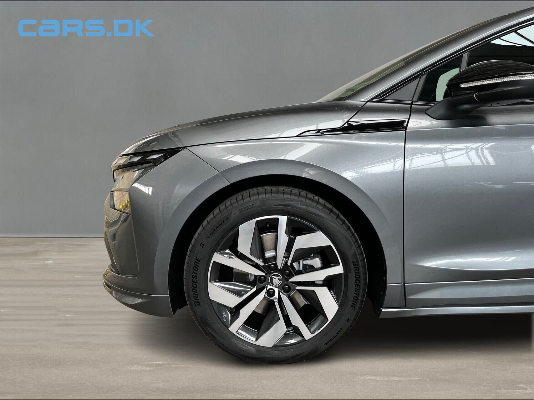 Grå Skoda Enyaq fra 2026